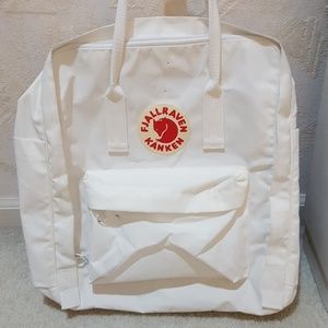 USED Fjallraven White Kanken Classic
